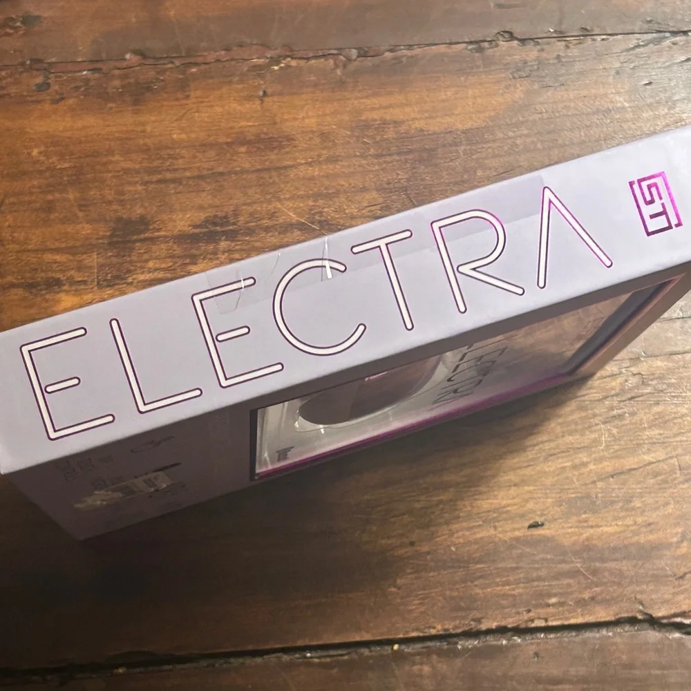 Electra True Wireless Earbuds in White and Silver - Picture 6 of 8